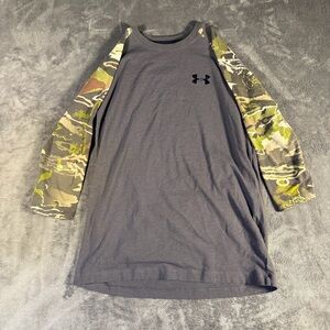 Under Armour Men's Charcoal Shirt with Camo 3/4 Sleeves